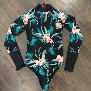 Rip curl surf suit. Excellent condition. XS